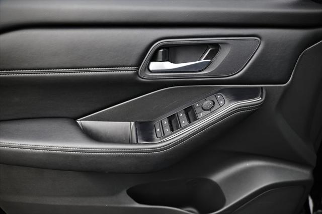 2025 Nissan Rogue SV FWD