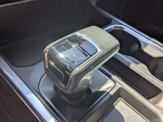 2022 GMC Sierra 1500 4WD Crew Cab Short Box Elevation