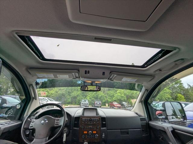 2010 Nissan Titan LE