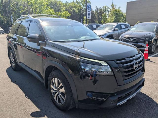 2023 Nissan Pathfinder SL 4WD