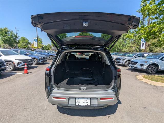2023 Nissan Pathfinder SL 4WD