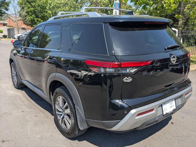 2023 Nissan Pathfinder SL 4WD