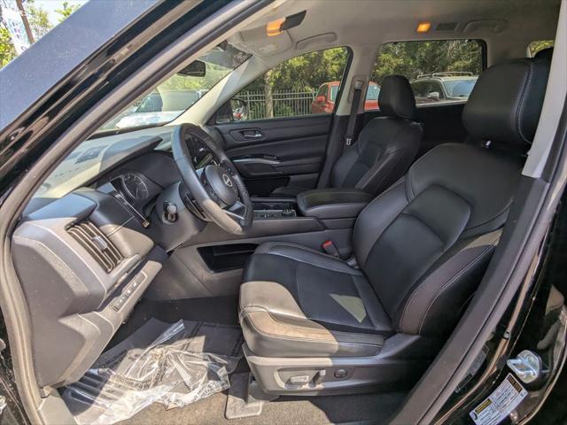 2023 Nissan Pathfinder SL 4WD