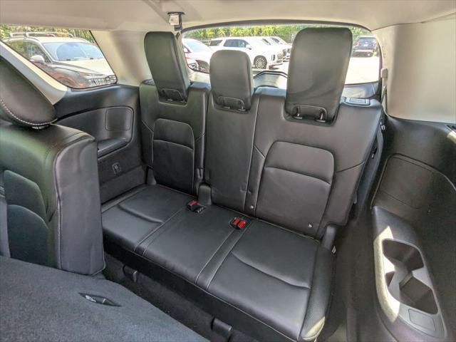 2023 Nissan Pathfinder SL 4WD