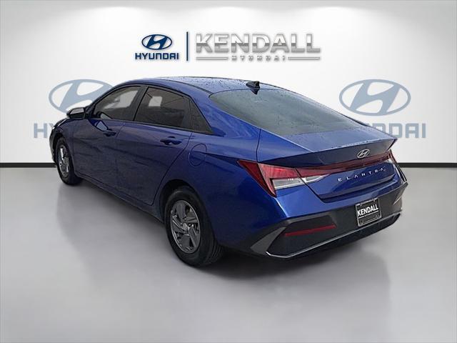 2024 Hyundai Elantra SE