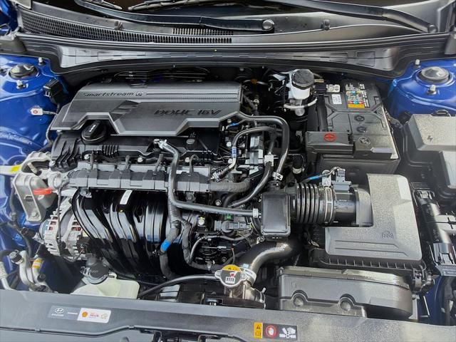 2024 Hyundai Elantra SE