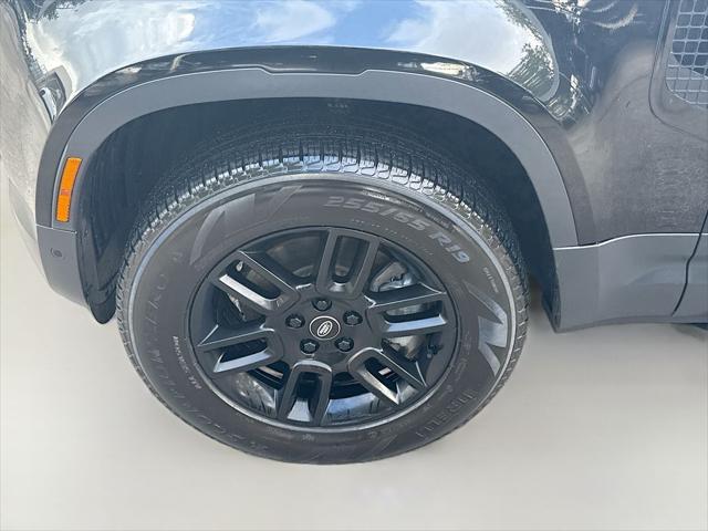 2023 Land Rover Defender 110 S