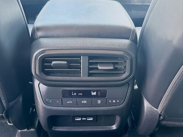 2023 Honda Pilot 2WD Touring