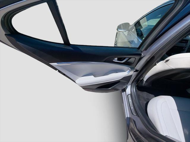 2025 Genesis G70 2.5T RWD