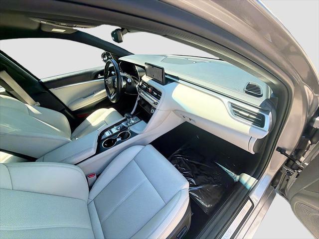 2025 Genesis G70 2.5T RWD