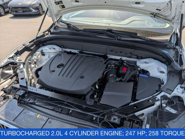 2022 Volvo XC60 B5 Inscription