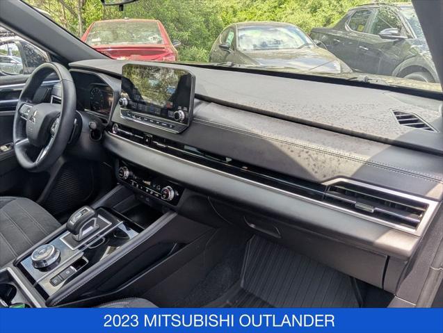 2023 Mitsubishi Outlander SE Black Edition S-AWC