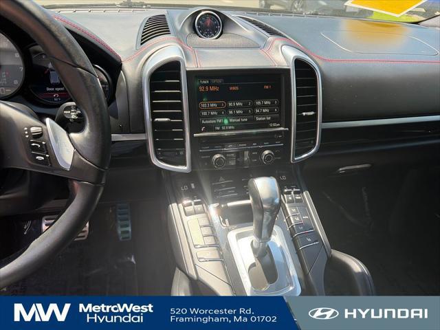 2013 Porsche Cayenne GTS