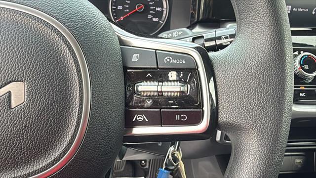2023 Kia Sorento LX