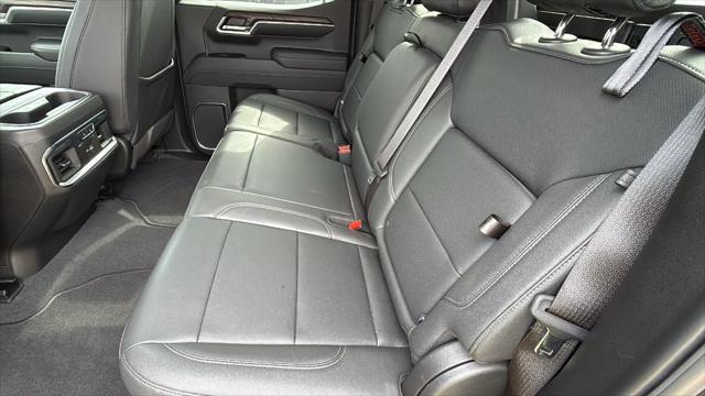 2023 GMC Sierra 1500 4WD Crew Cab Short Box SLT
