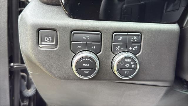 2023 GMC Sierra 1500 4WD Crew Cab Short Box SLT