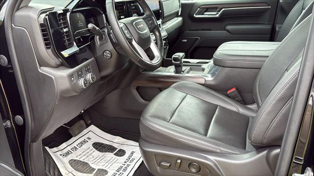 2023 GMC Sierra 1500 4WD Crew Cab Short Box SLT