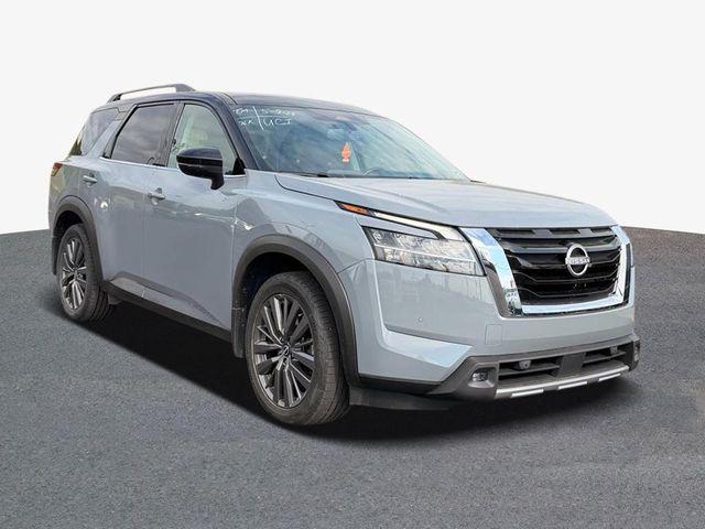2022 Nissan Pathfinder SL 4WD