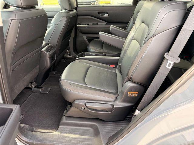 2022 Nissan Pathfinder SL 4WD