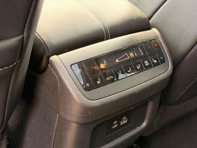 2022 Nissan Pathfinder SL 4WD
