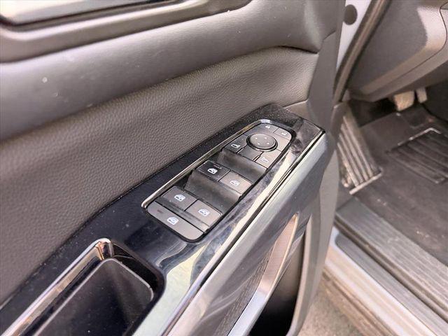 2022 Nissan Pathfinder SL 4WD