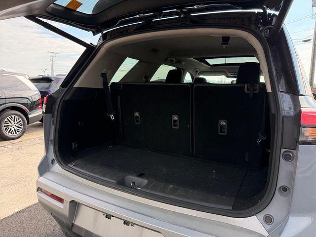2022 Nissan Pathfinder SL 4WD
