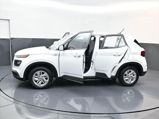 2026 Hyundai Venue SE
