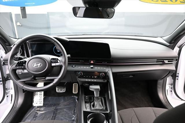 2025 Hyundai Elantra Hybrid SEL Sport