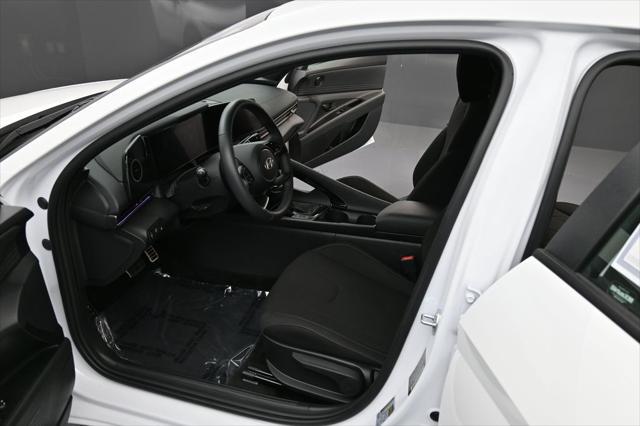 2025 Hyundai Elantra Hybrid SEL Sport