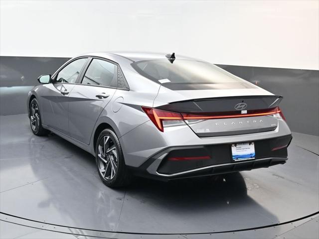 2025 Hyundai Elantra Hybrid SEL Sport