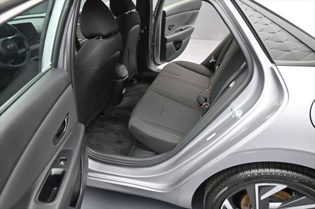 2025 Hyundai Elantra Hybrid SEL Sport