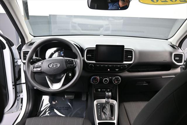 2026 Hyundai Venue SE