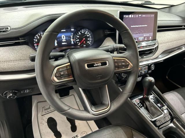2023 Jeep Compass Latitude Lux FWD