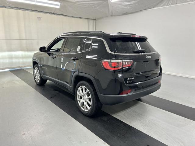 2023 Jeep Compass Latitude Lux FWD