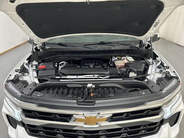 2023 Chevrolet Silverado 1500 4WD Crew Cab Short Bed LT with 2FL