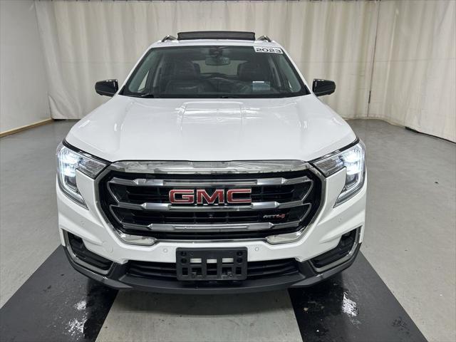 2023 GMC Terrain AWD AT4
