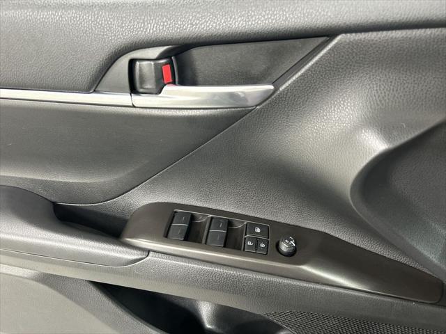 2022 Toyota Camry SE AWD