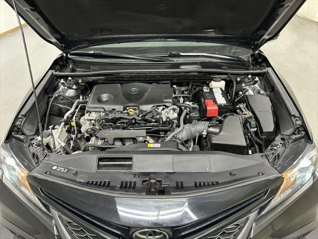 2022 Toyota Camry SE AWD