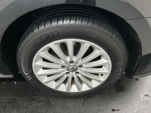 2017 Volkswagen Passat 1.8T SE