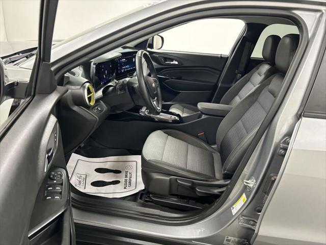 2024 Chevrolet Trax FWD LT