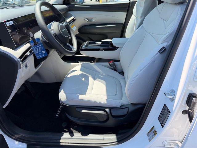 2026 Hyundai Tucson Hybrid Blue SE
