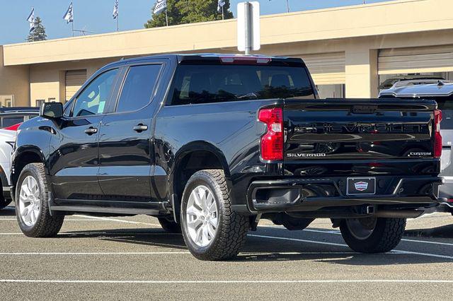 2022 Chevrolet Silverado 1500 2WD Crew Cab Short Bed Custom