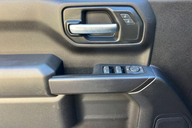 2022 Chevrolet Silverado 1500 2WD Crew Cab Short Bed Custom