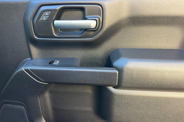 2022 Chevrolet Silverado 1500 2WD Crew Cab Short Bed Custom