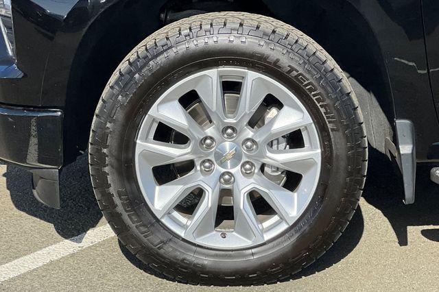 2022 Chevrolet Silverado 1500 2WD Crew Cab Short Bed Custom