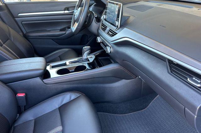 2025 Nissan Altima SR FWD