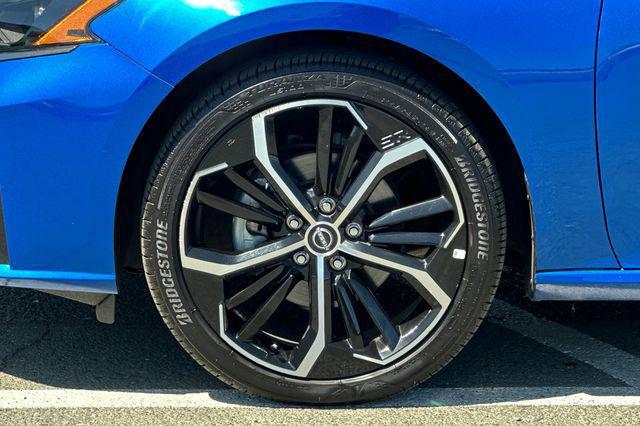 2025 Nissan Altima SR FWD