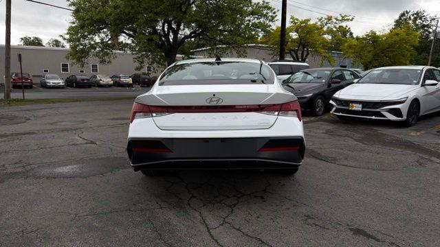 2025 Hyundai Elantra Limited