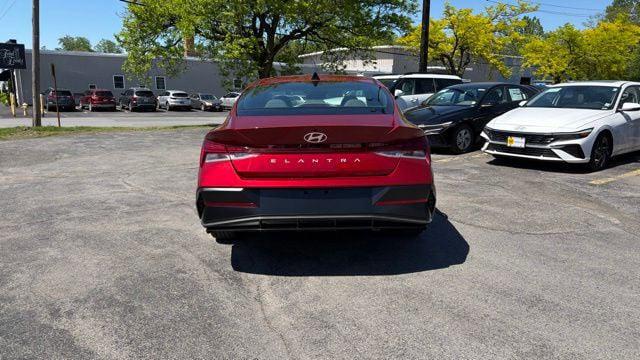 2025 Hyundai Elantra SEL Convenience