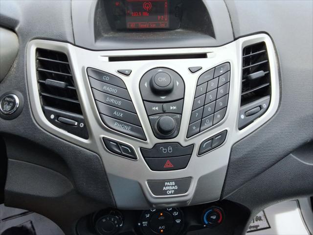 2011 Ford Fiesta SES